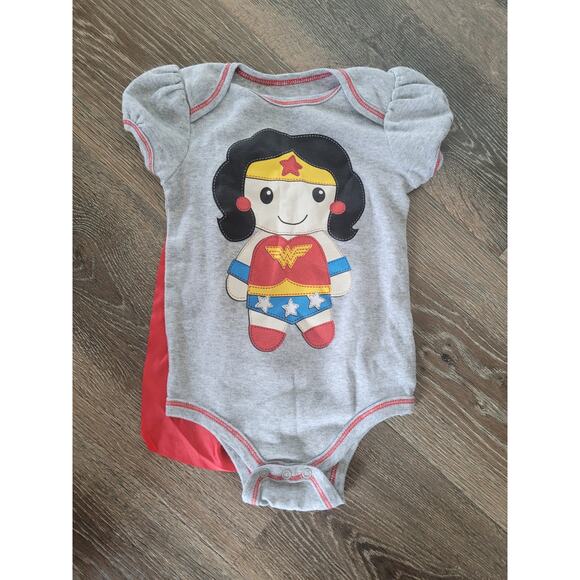 Wonder Women's‎ Baby Girl Shirt with Cape size 18 months #7 - Picture 1 of 3